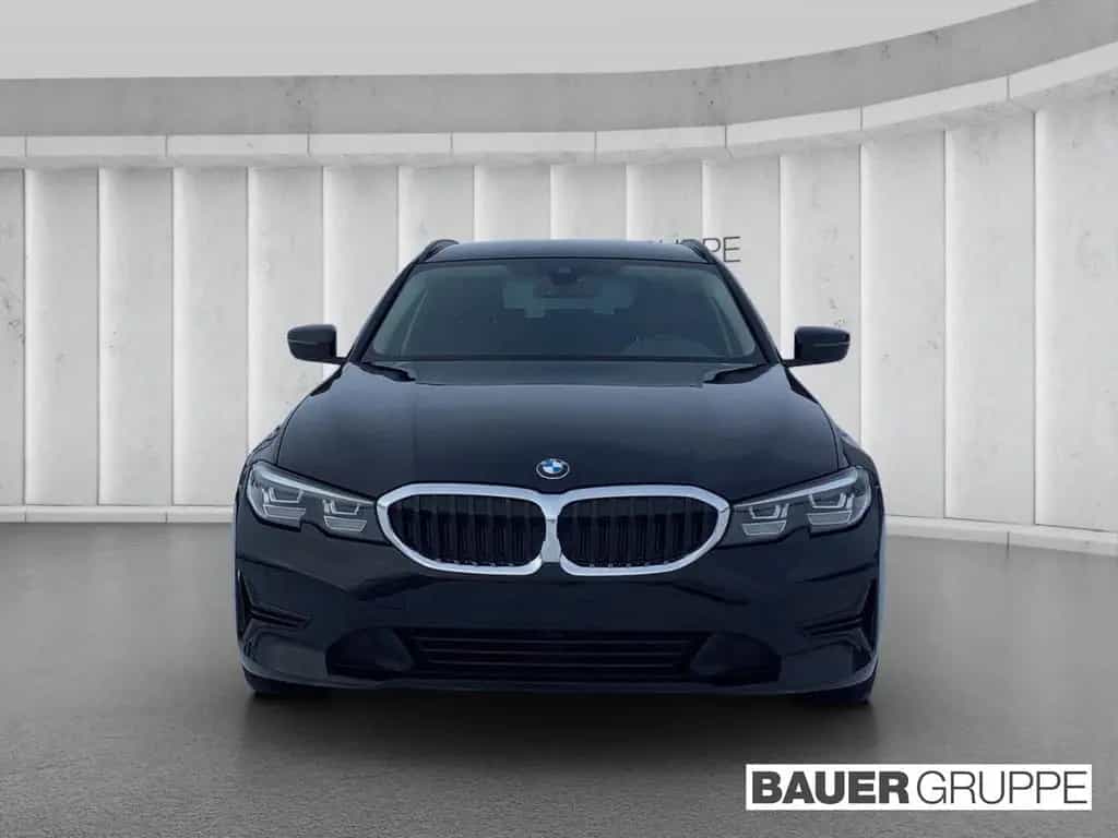 BMW 320 d xDrive CockpitProf. Sportsitze PDC HiFi 02/2022-photo-1