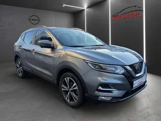 Nissan Qashqai N-Connecta,Navi,Klima,360°-Kam,PANO 01/2018-photo-2