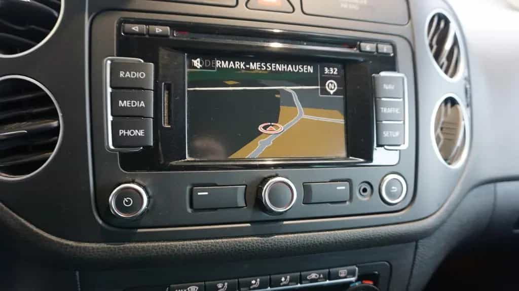 Volkswagen Golf VI Plus AUTOMATIK+NAVIGATION+BI XENON+AHK S 04/2012-photo-12