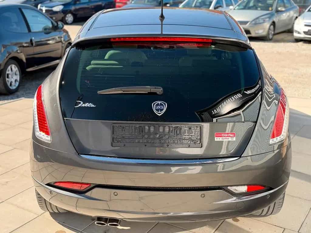 Lancia Delta Gold TÜV+Service NEU/Klima/Garagenfahrzeug 05/2014-photo-5