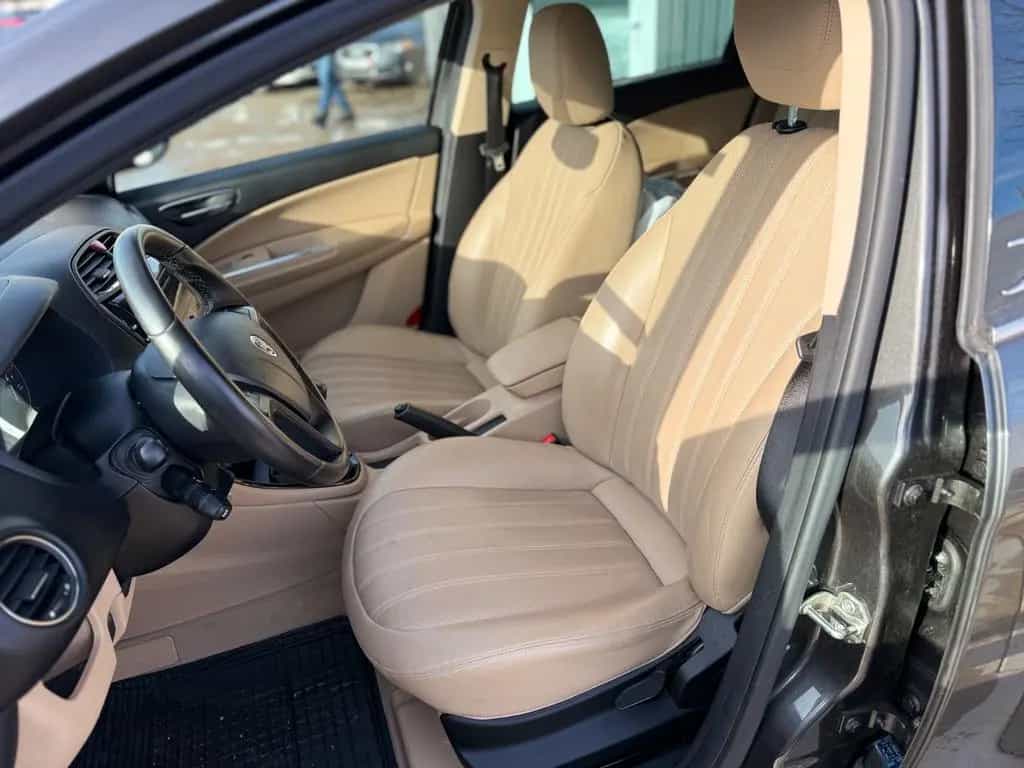 Lancia Delta Gold TÜV+Service NEU/Klima/Garagenfahrzeug 05/2014-photo-9
