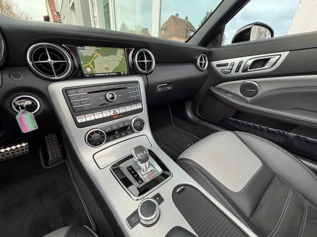 Mercedes-Benz SLC-Class 300 AMG FinalEdition +ILS+COMAMD+H&K+MEMO+To 05/2019-photo-27