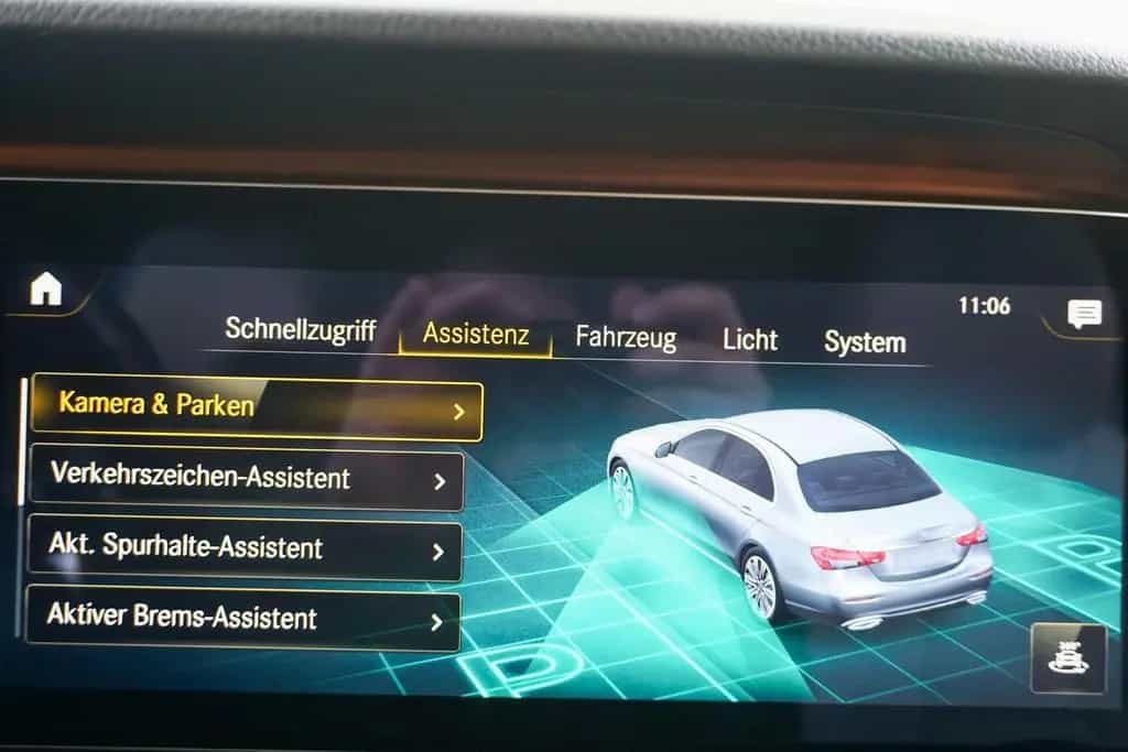 Mercedes-Benz E-Class 450 4Matic Leder 360*Kamera Distronic Leder 09/2020-photo-12