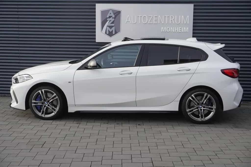 BMW M135 xDrive|PANORAMA|VIRTUAL|SHADOW|AERODYNAMIK 11/2021-photo-2