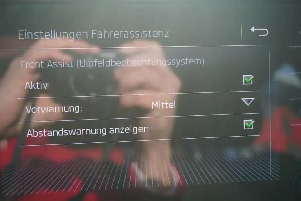 Skoda Karoq 1.5 TSI DSG Tempomat Sitzheizung SmartLink 12/2018-photo-25