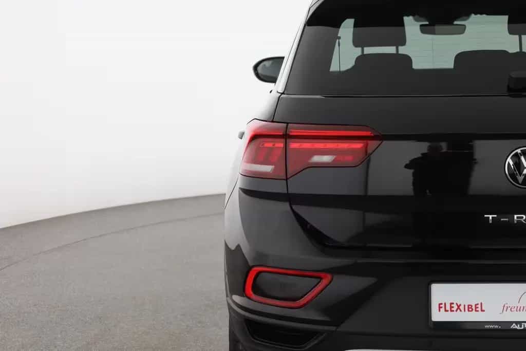 Volkswagen T-Roc 1.5 TSI DSG LED ACC Kamera Sitzheizung 11/2025-photo-27
