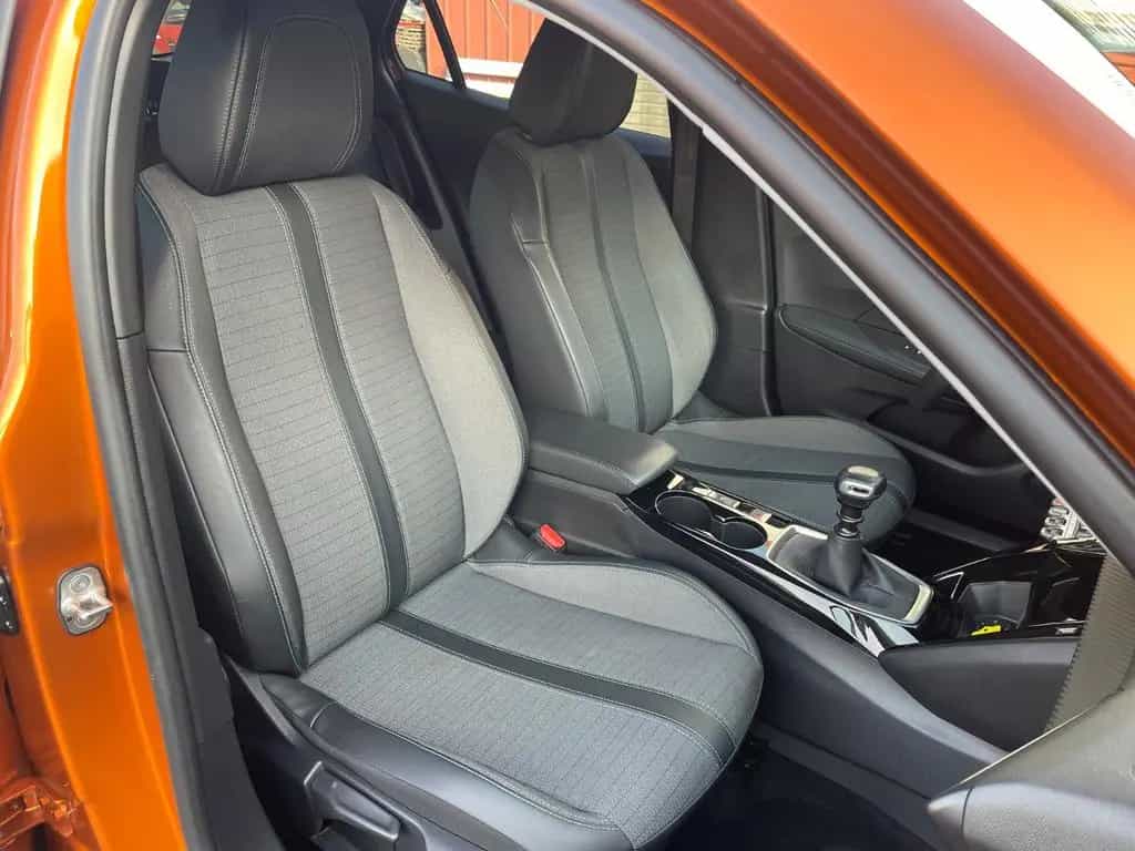 Peugeot 2008 Allure1,5HDI/Leder/Navi/SitzHeiz/Kamera/LED 02/2022-photo-24