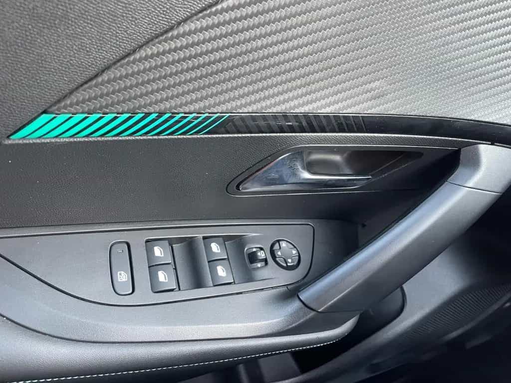 Peugeot 2008 Allure1,5HDI/Leder/Navi/SitzHeiz/Kamera/LED 02/2022-photo-29