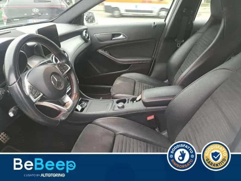 Mercedes-Benz GLA-Class 220 PREMIUM 4MATIC AUTO 11/2018-photo-13