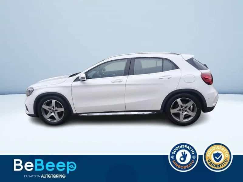 Mercedes-Benz GLA-Class 220 PREMIUM 4MATIC AUTO 11/2018-photo-4