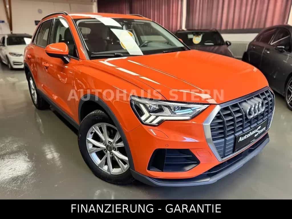 Audi Q3 35 TDI Matrix ACC Kamera Carplay 8fach Spur 04/2019-photo-0