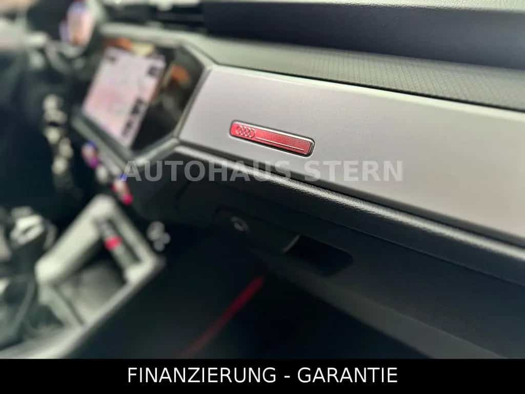 Audi Q3 35 TDI Matrix ACC Kamera Carplay 8fach Spur 04/2019-photo-32