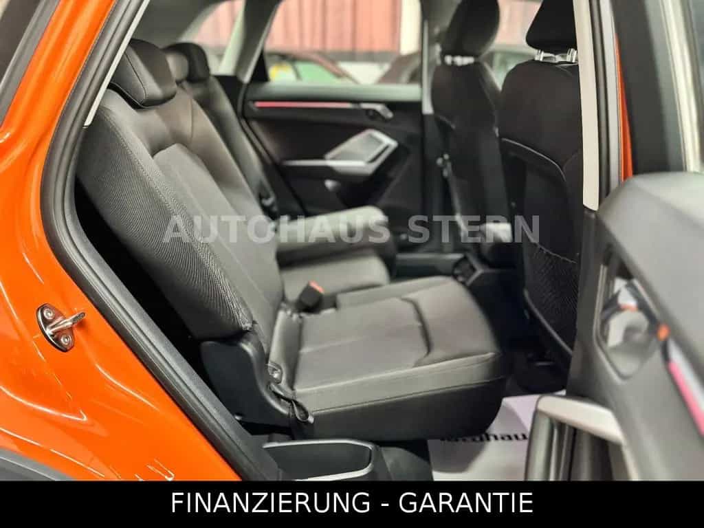 Audi Q3 35 TDI Matrix ACC Kamera Carplay 8fach Spur 04/2019-photo-40