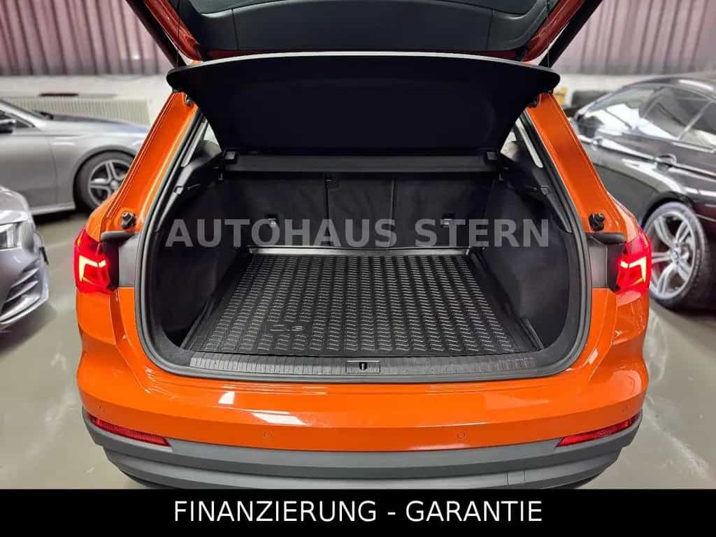 Audi Q3 35 TDI Matrix ACC Kamera Carplay 8fach Spur 04/2019-photo-7