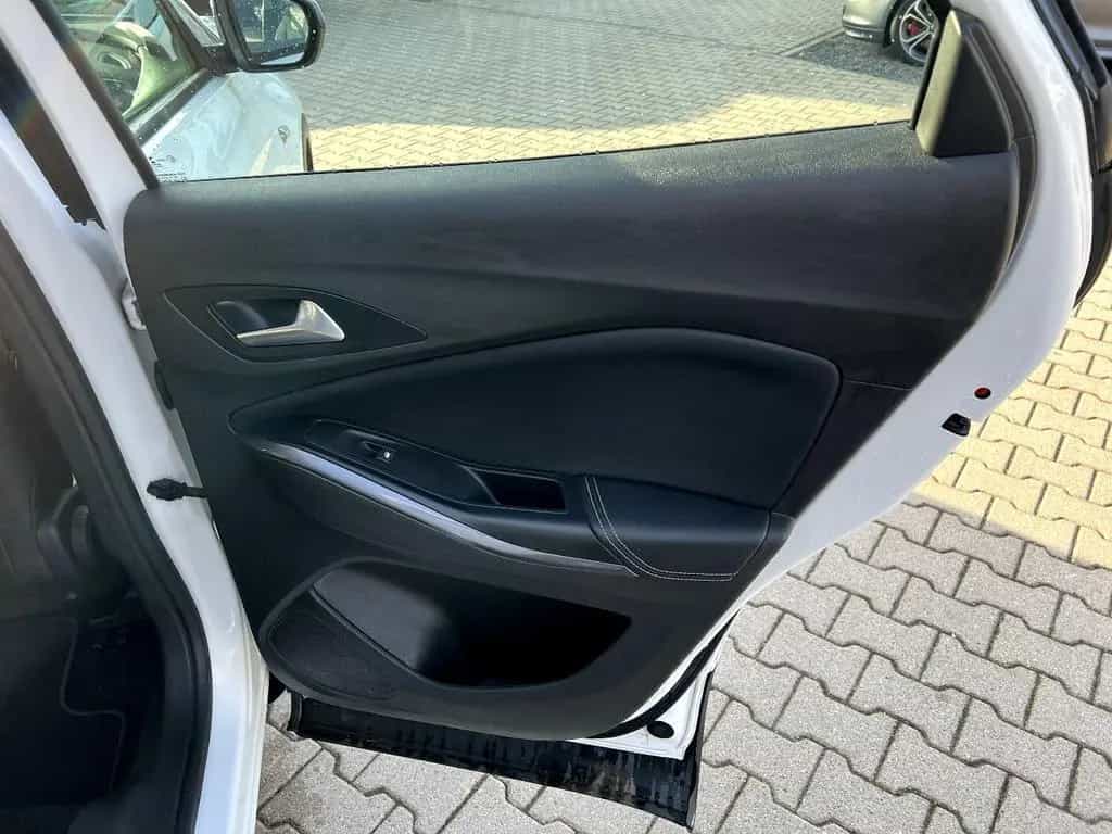 Opel Grandland 1.2 Turbo Business Edition Bi-LED Navi 10/2020-photo-13