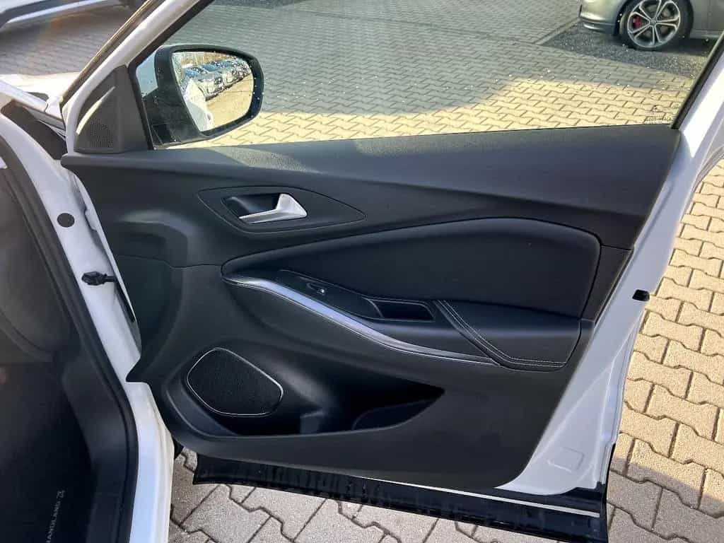 Opel Grandland 1.2 Turbo Business Edition Bi-LED Navi 10/2020-photo-19
