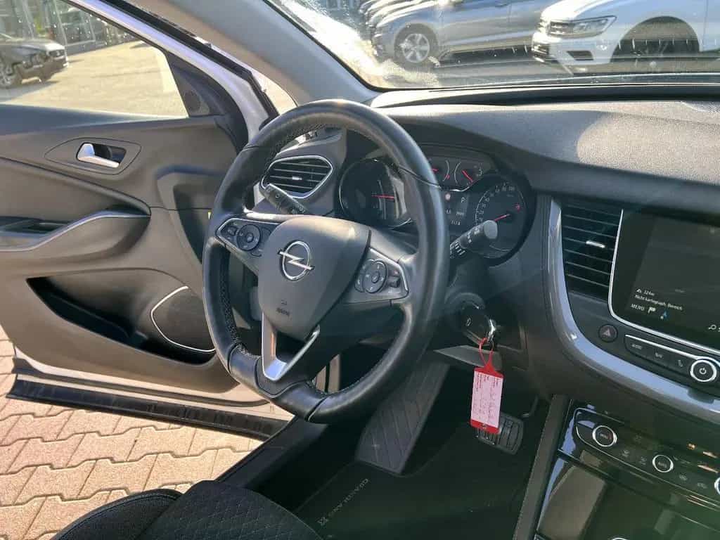 Opel Grandland 1.2 Turbo Business Edition Bi-LED Navi 10/2020-photo-25