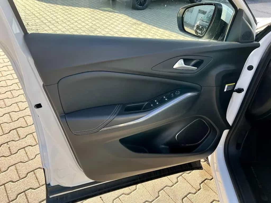 Opel Grandland 1.2 Turbo Business Edition Bi-LED Navi 10/2020-photo-9