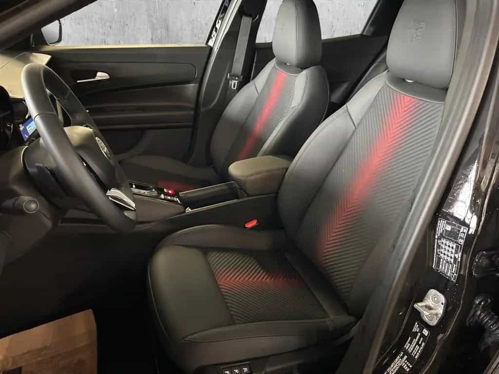 Alfa Romeo Junior 1.2 Ibrida Speciale MASSAGE LED KAMERA SH 01/2026-photo-16