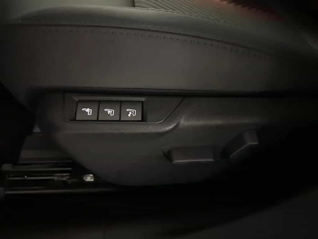 Alfa Romeo Junior 1.2 Ibrida Speciale MASSAGE LED KAMERA SH 01/2026-photo-19