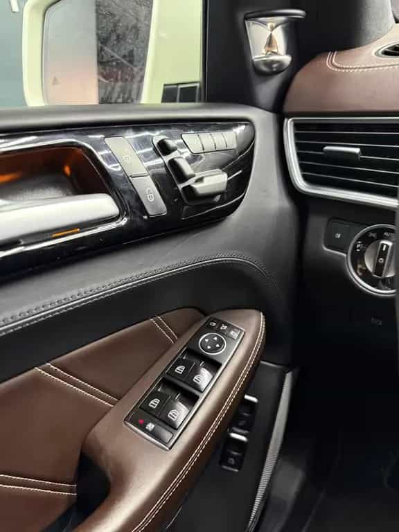 Mercedes-Benz GL-Class 63 AMG 4Matic Distronic Plus Airmatic Designo 08/2014-photo-18