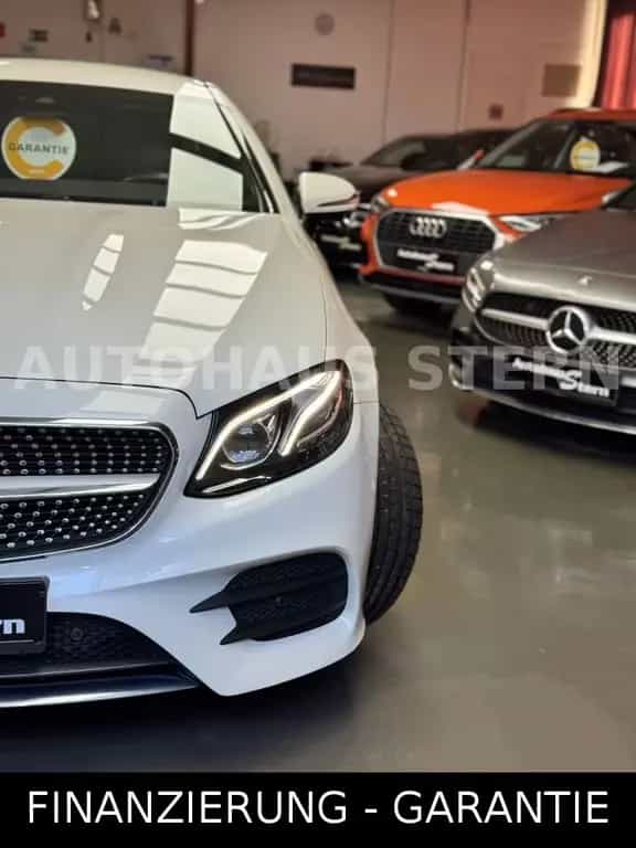 Mercedes-Benz E-Class 300 Coupe AMG Line 360°CAM Standhzg 8fach Spur 01/2018-photo-2