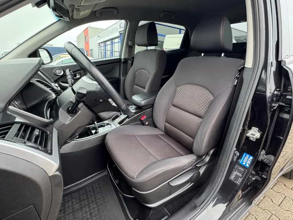 Ssangyong Korando QUARZ 4x2 *KAMERA*PDC*SHZ*AUTOMATIK*NAVI 01/2018-photo-10