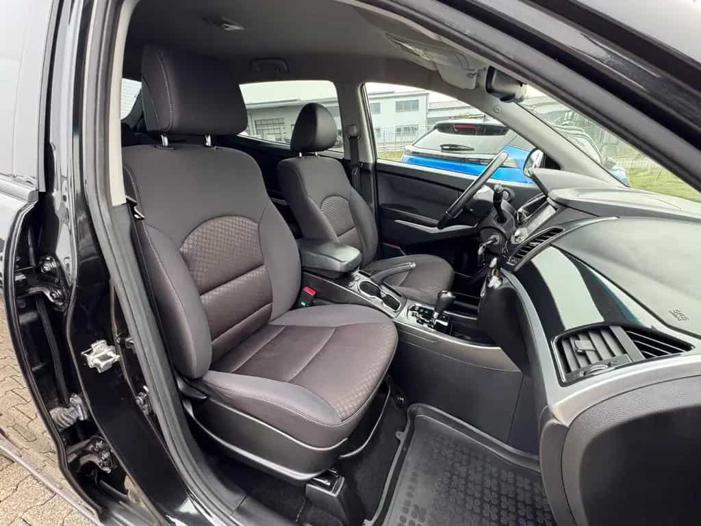 Ssangyong Korando QUARZ 4x2 *KAMERA*PDC*SHZ*AUTOMATIK*NAVI 01/2018-photo-12