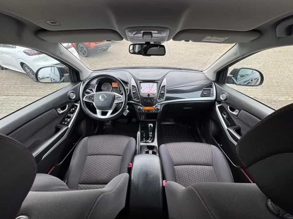 Ssangyong Korando QUARZ 4x2 *KAMERA*PDC*SHZ*AUTOMATIK*NAVI 01/2018-photo-15