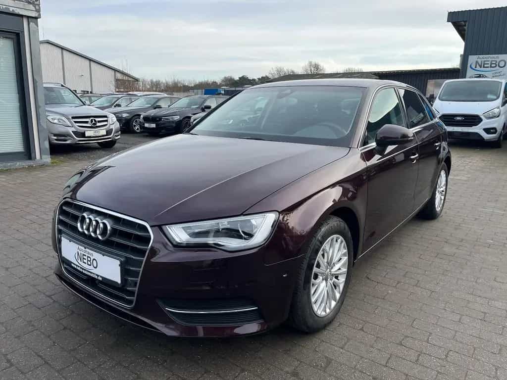 Audi A3 .Sportback ambiente Sitzheizung Automatik 05/2013-photo-1