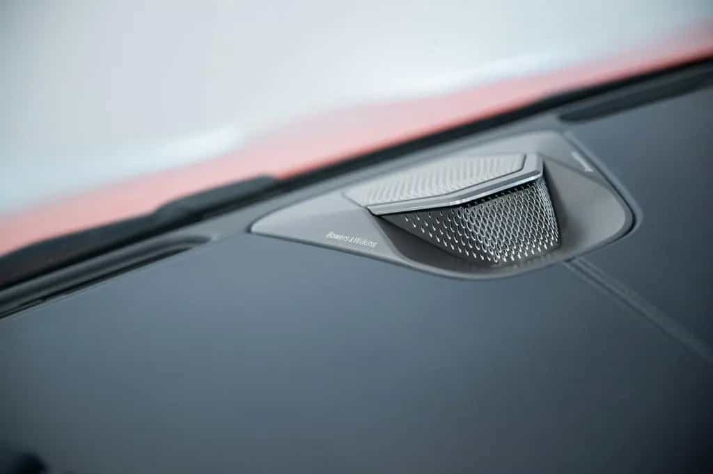Aston Martin Vantage Coupe | Full Options | CCM Brakes | B&W| 08/2024-photo-13