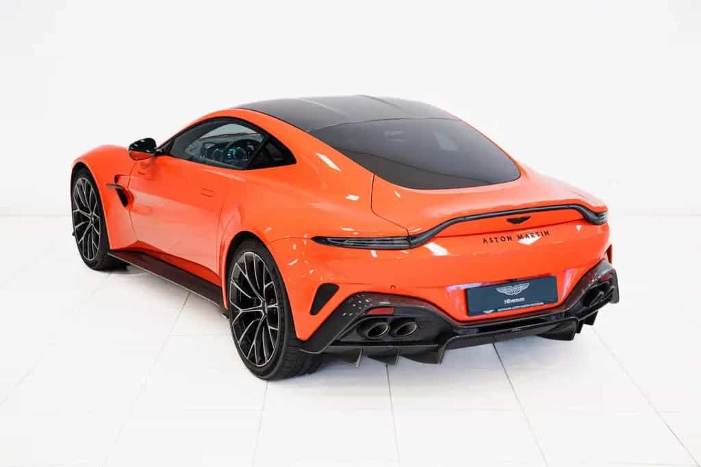 Aston Martin Vantage Coupe | Full Options | CCM Brakes | B&W| 08/2024-photo-16