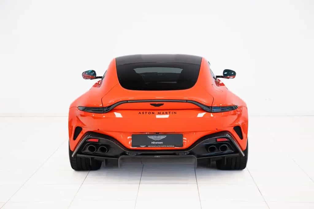 Aston Martin Vantage Coupe | Full Options | CCM Brakes | B&W| 08/2024-photo-8