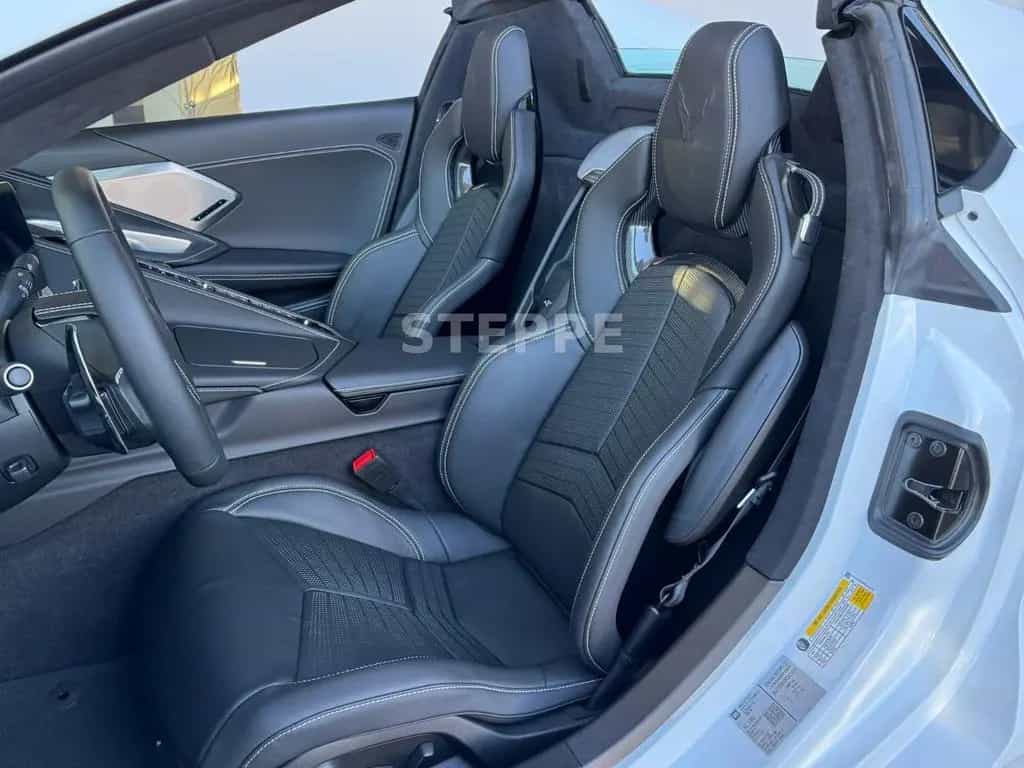 Corvette C8 Stingray Convertible 3LT EU-Modell Frontlift 08/2025-photo-5
