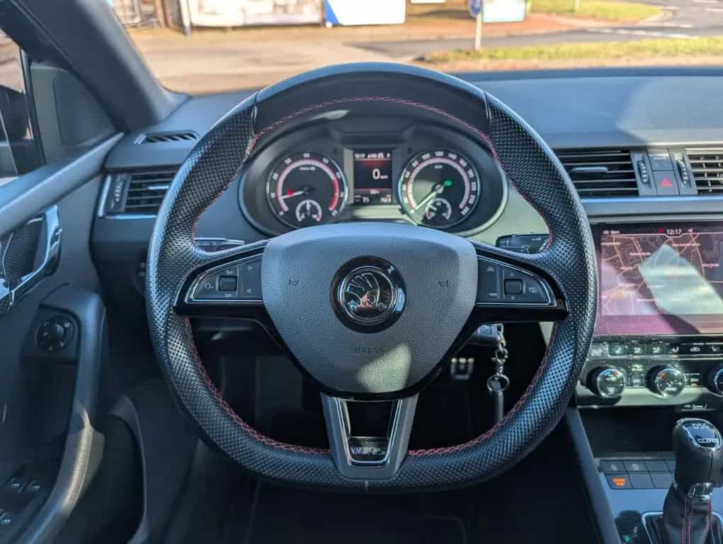 Skoda Octavia Combi RS 245*1-HAND*PDC*TEMPOMAT*XENON ! 03/2019-photo-21