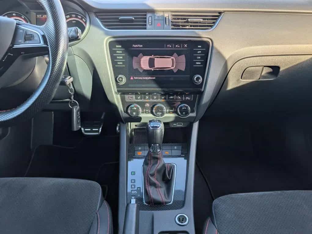 Skoda Octavia Combi RS 245*1-HAND*PDC*TEMPOMAT*XENON ! 03/2019-photo-23