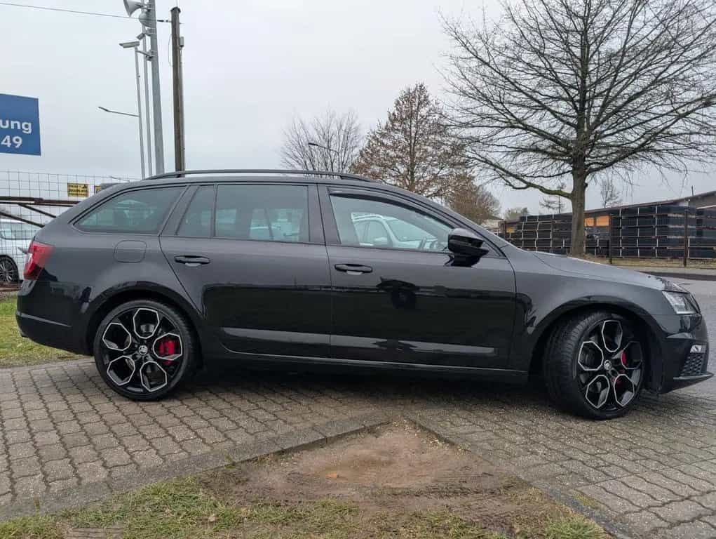 Skoda Octavia Combi RS 245*1-HAND*PDC*TEMPOMAT*XENON ! 03/2019-photo-4