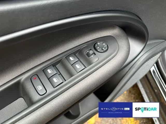 Alfa Romeo Junior 1.2 VGT Mild Hybrid Spe ciale 10/2025-photo-11