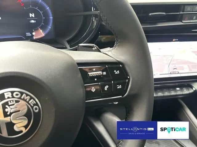 Alfa Romeo Junior 1.2 VGT Mild Hybrid Spe ciale 10/2025-photo-19