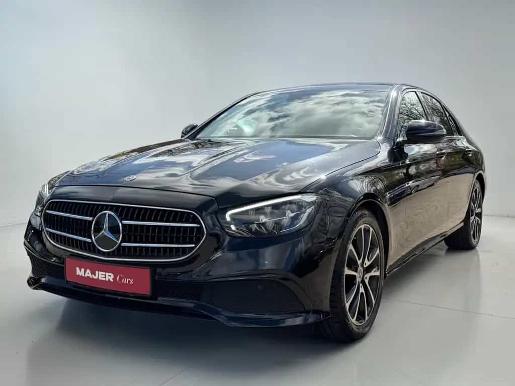 Mercedes-Benz E 220 d Night-Paket*JUNGE STERNE*KAMERA*LED* 12/2020-photo-1