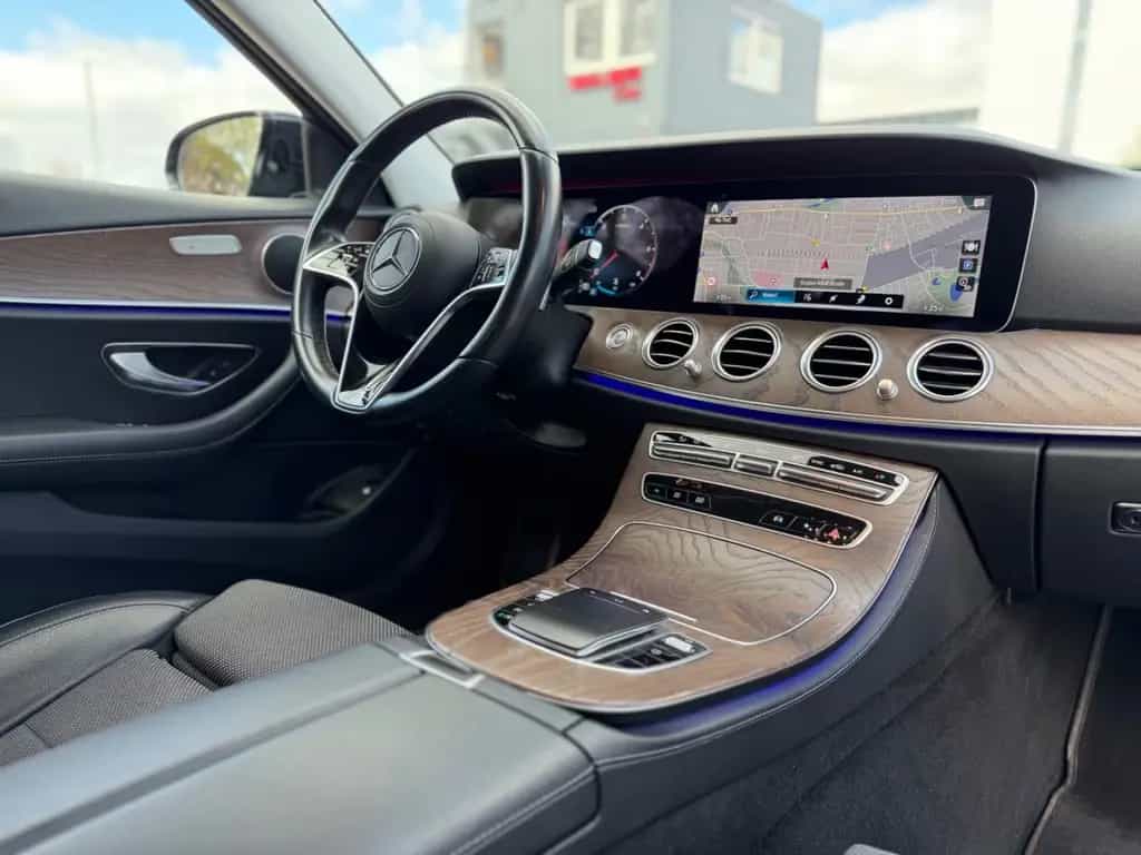 Mercedes-Benz E 220 d Night-Paket*JUNGE STERNE*KAMERA*LED* 12/2020-photo-10