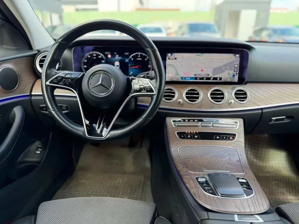 Mercedes-Benz E 220 d Night-Paket*JUNGE STERNE*KAMERA*LED* 12/2020-photo-15