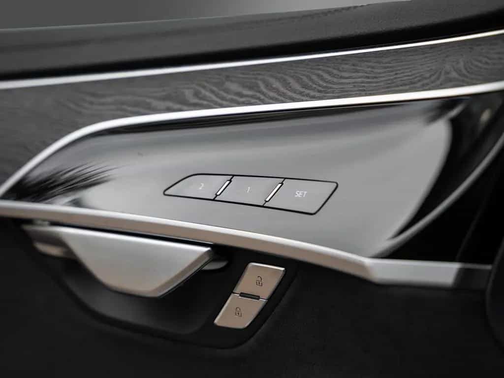 Audi A8 50 TDI quattro Bang&Olufsen PANO Head-up 360° 06/2023-photo-28