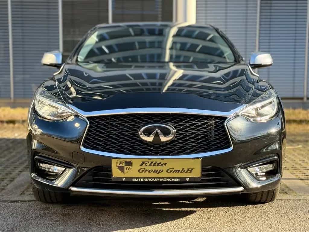 Infiniti Q30 1.5 d Premium*Automatik*Bi-Xenon*Navi*PDC* 06/2016-photo-1