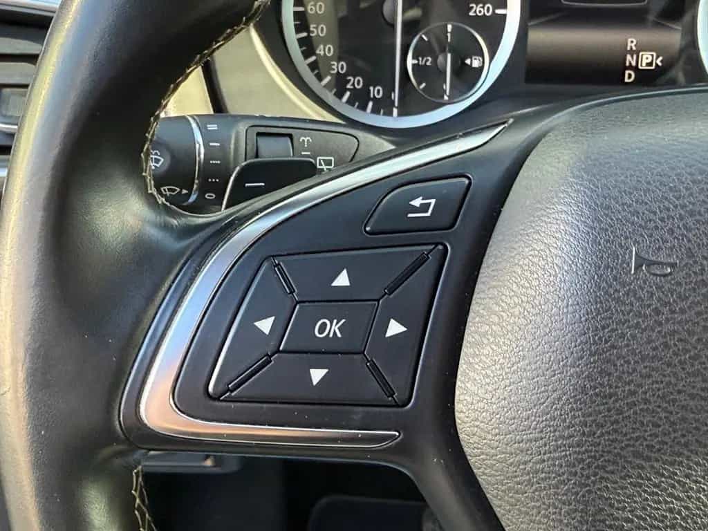 Infiniti Q30 1.5 d Premium*Automatik*Bi-Xenon*Navi*PDC* 06/2016-photo-10