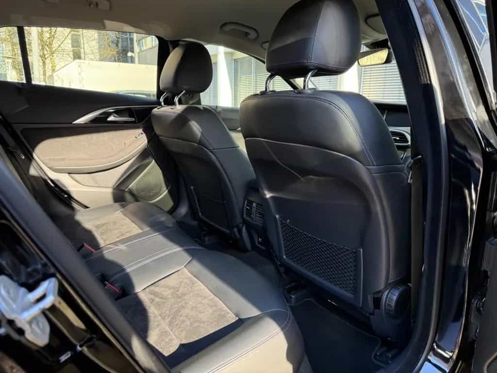 Infiniti Q30 1.5 d Premium*Automatik*Bi-Xenon*Navi*PDC* 06/2016-photo-17