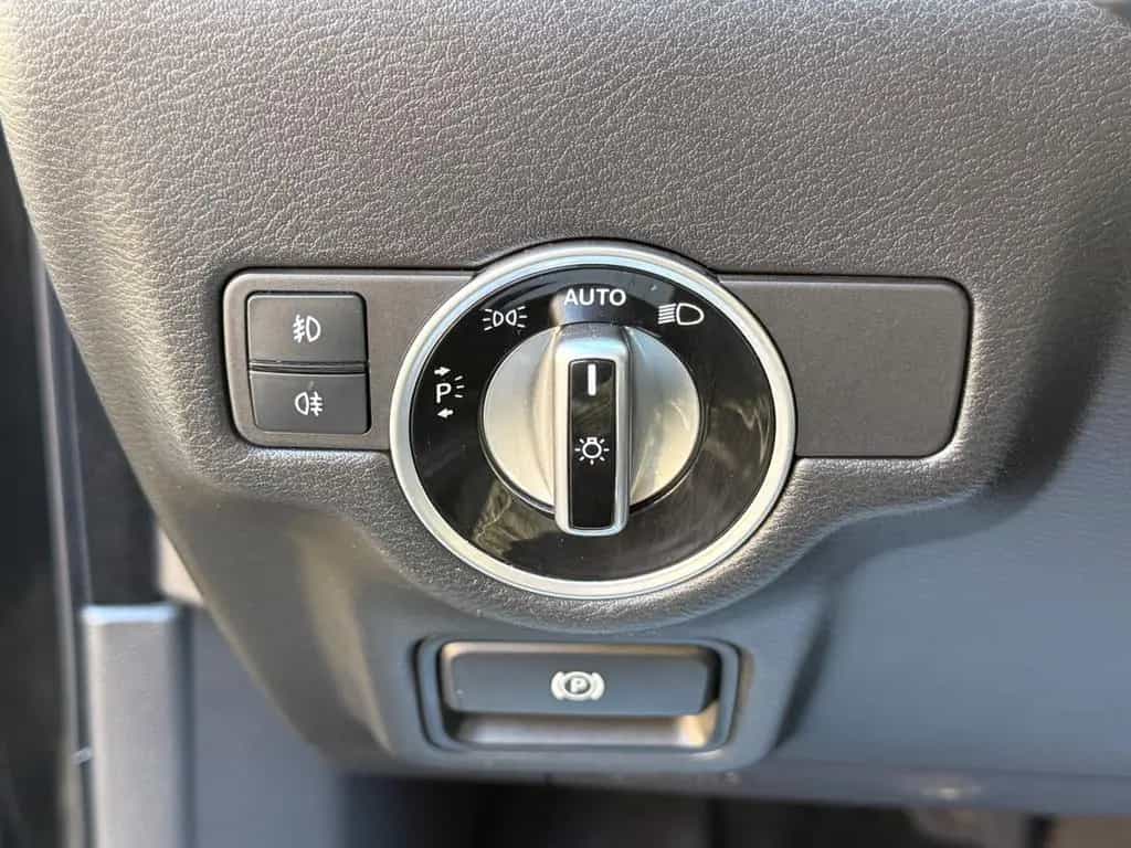 Infiniti Q30 1.5 d Premium*Automatik*Bi-Xenon*Navi*PDC* 06/2016-photo-22
