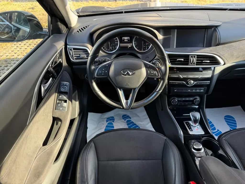Infiniti Q30 1.5 d Premium*Automatik*Bi-Xenon*Navi*PDC* 06/2016-photo-8