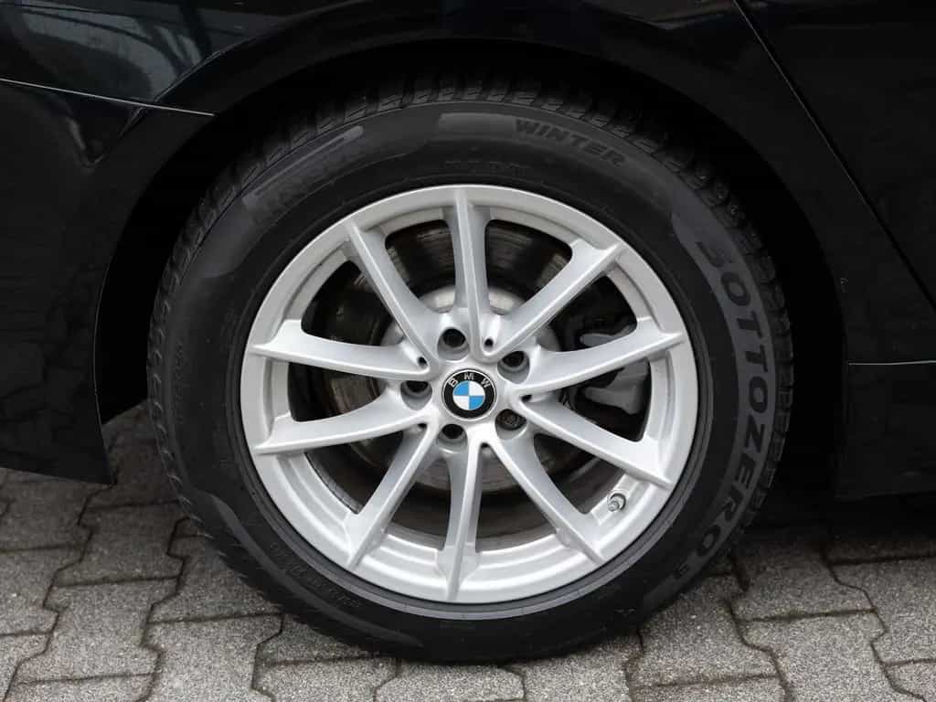 BMW 5 Series 520d Touring xDrive Luxury Line FACEL. HUD LED 12/2022-photo-11