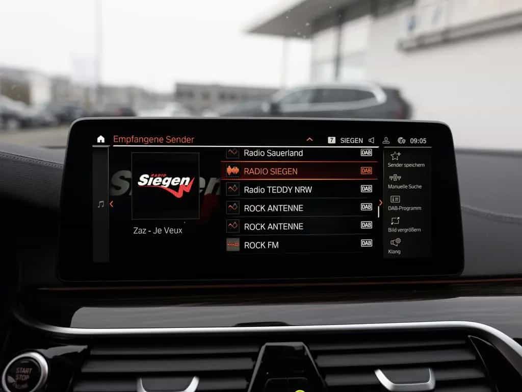 BMW 5 Series 520d Touring xDrive Luxury Line FACEL. HUD LED 12/2022-photo-17